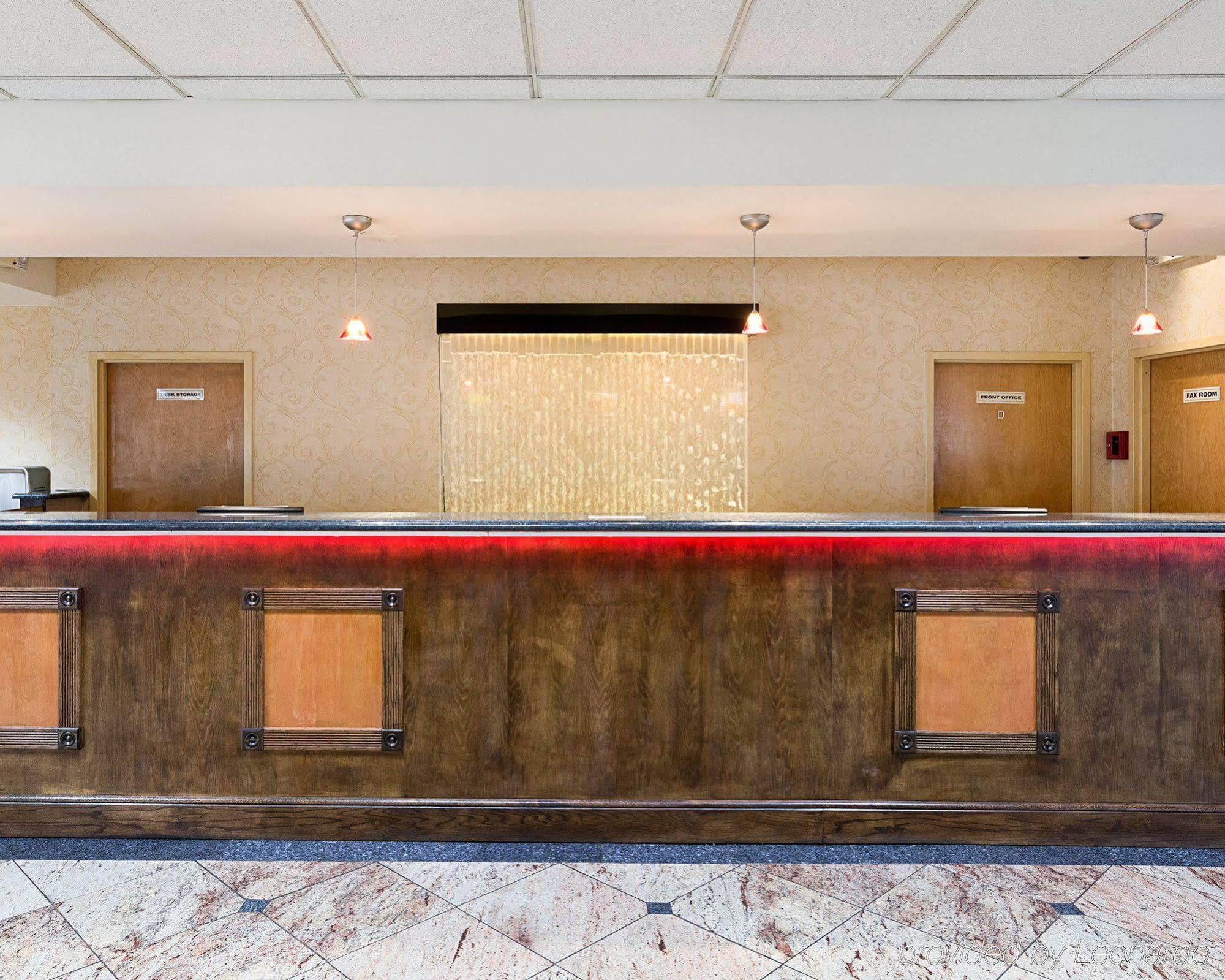 Quality Inn & Suites College Park Kültér fotó