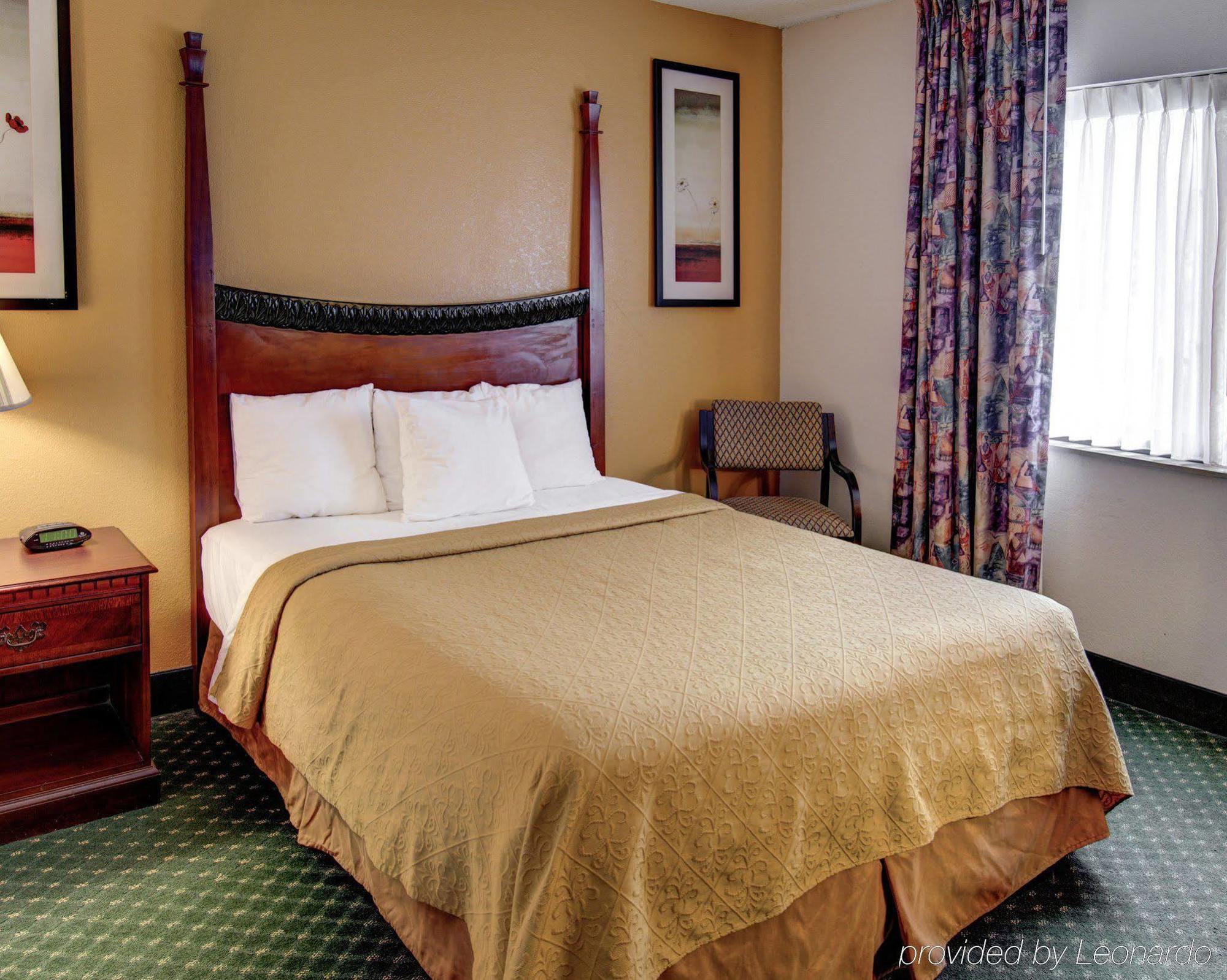 Quality Inn & Suites College Park Kültér fotó
